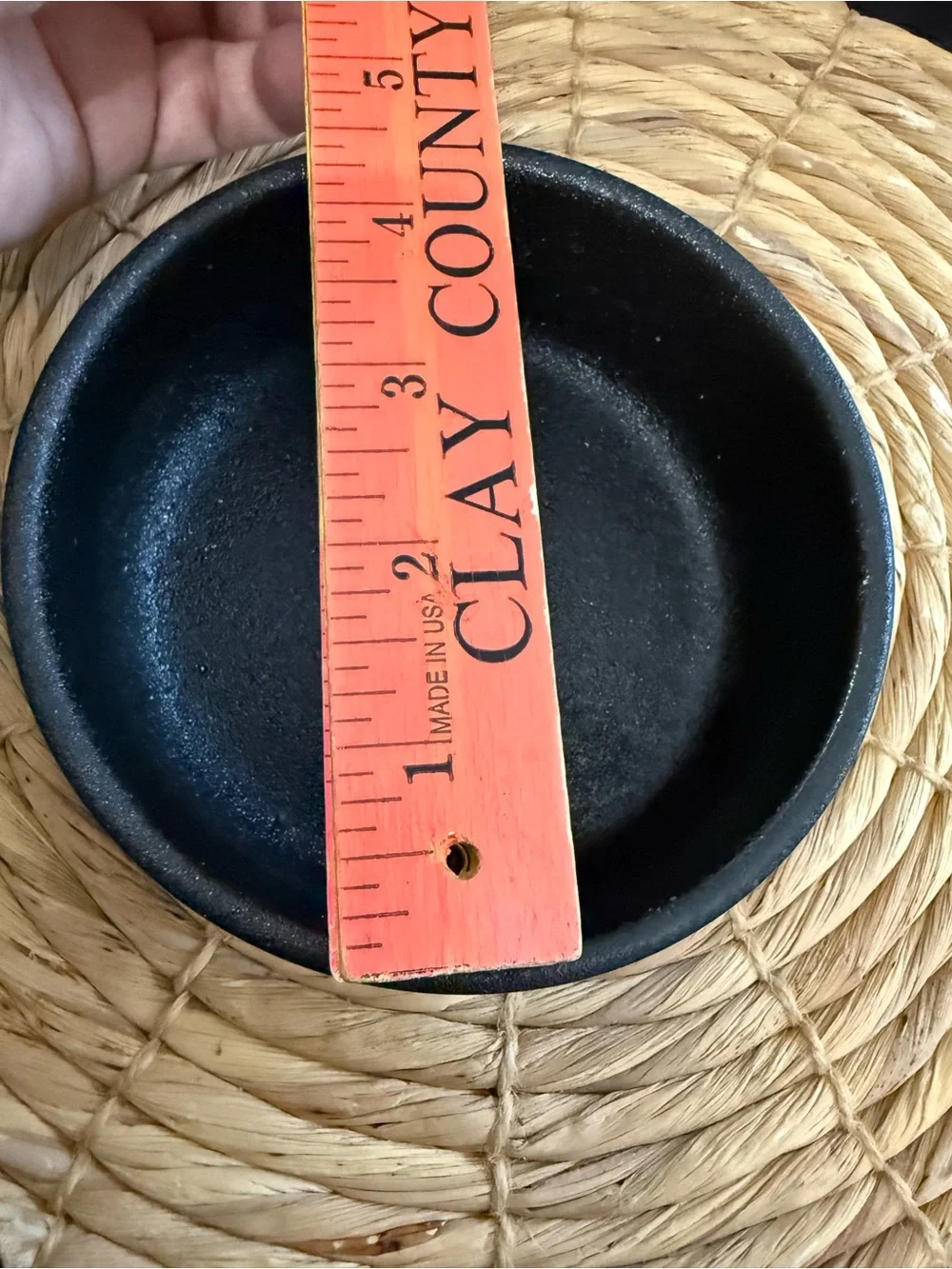 Signature Housewares | Dog bowl